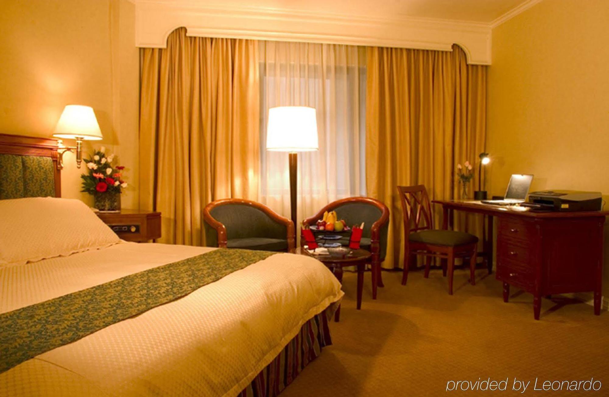 Mandarin Oriental Manila Hotel Makati City Room photo
